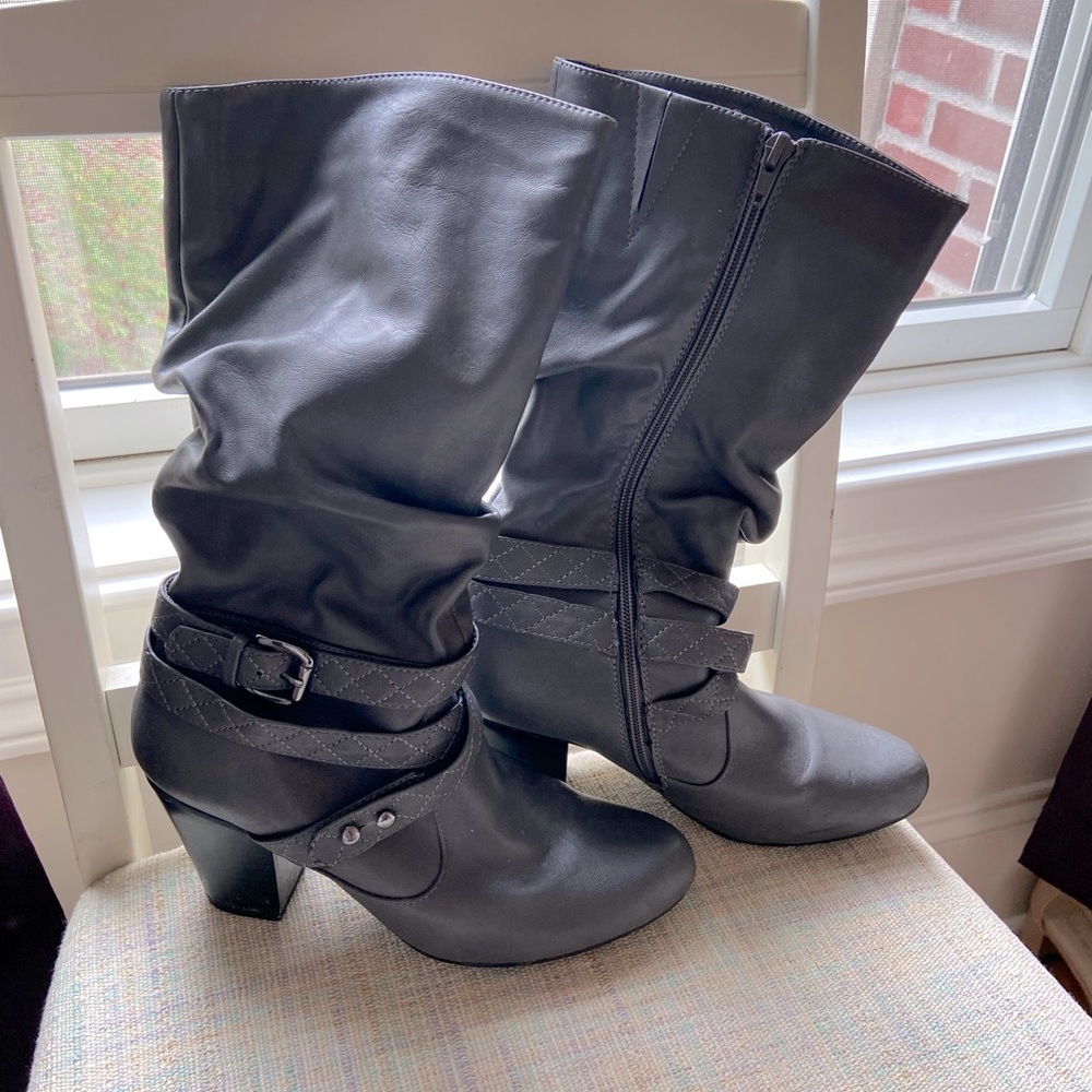 Grey boots size 8